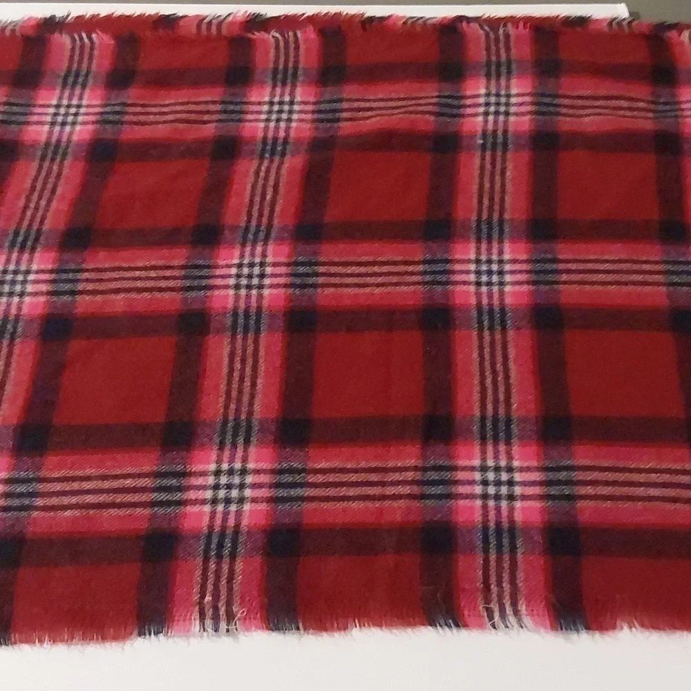 Boutique Burgundy/DARK Pinks Plaid Butter Soft Fringe Scarf Preppy Oversized